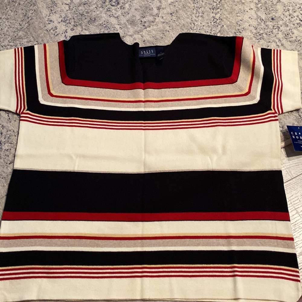 Liz Claiborne short sleeve sweater. Size 2. Brand new never used